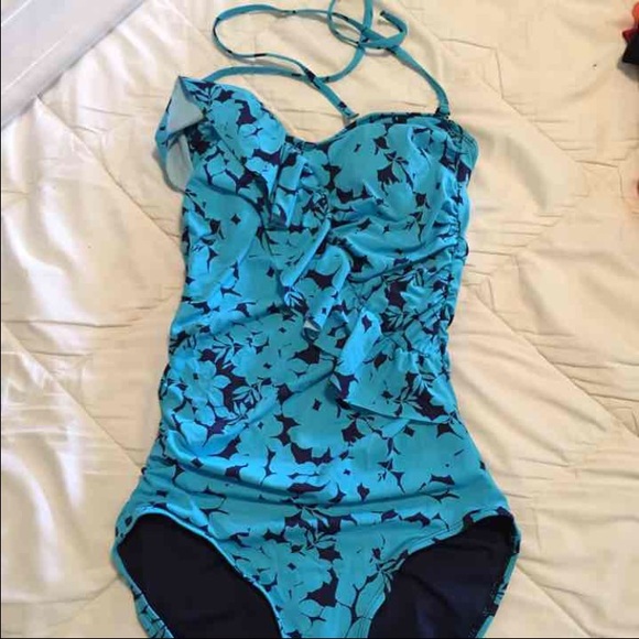 Like New Old Navy swim suit