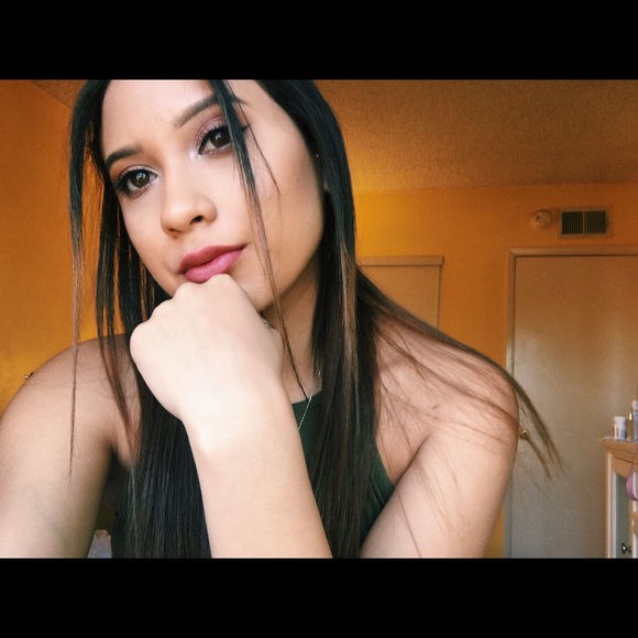 Meet your Posher, Amy - Picture 1 of 1