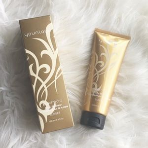 ✨1 DAY SALE✨Younique Beachfront Body Bronzer