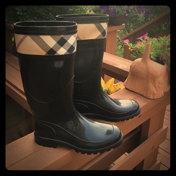 Authentic Burberry Rainboots