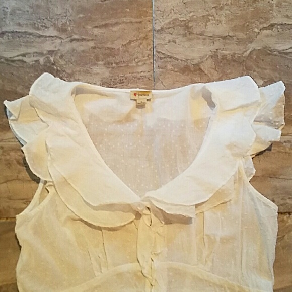 White Ruffle Collar Top - Picture 4 of 4