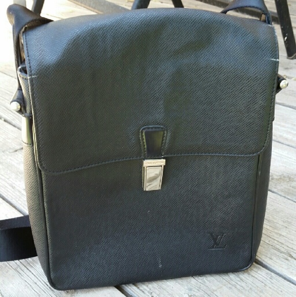 Louis Vuitton Vintage Black crossbody bag