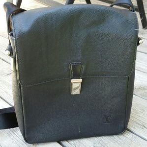 Louis Vuitton Vintage Black crossbody bag