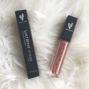 ❗️1 Day Sale❗️Younique Lucrative Lipgloss - Luxe