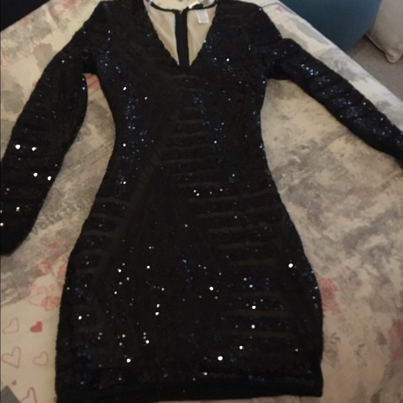 Black long sleeve dress