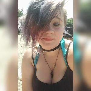 Meet your Posher, Carrie