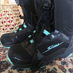 Sims Women 1112 Caliber Snowboard Boots