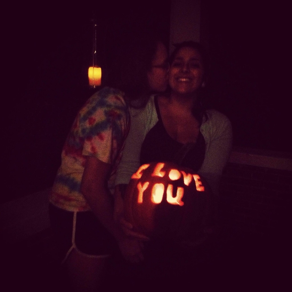 Meet your Posher, Jessica - Picture 2 of 2