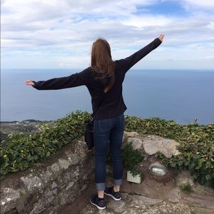 Meet your Posher, Kira