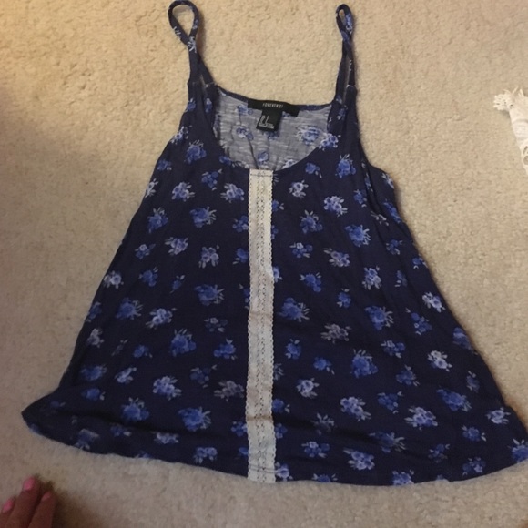 Flowy floral crop top
