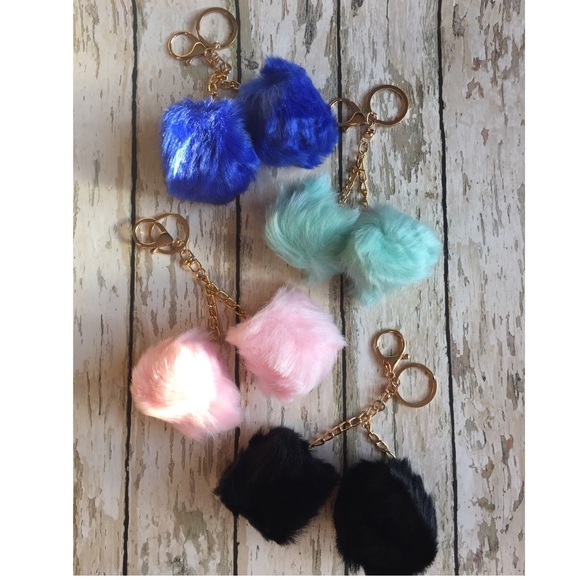 DOUBLE POM POM KEY CHAIN, so cute
