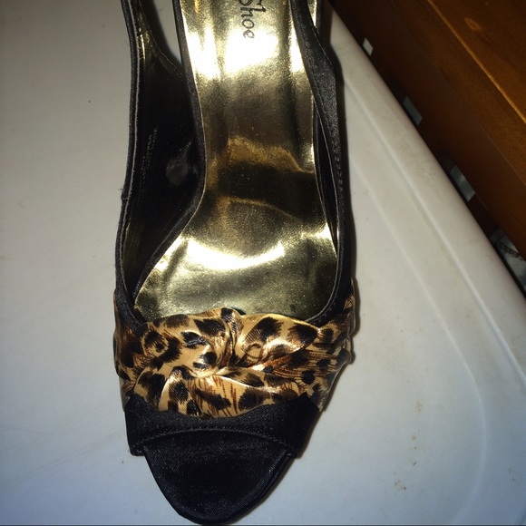 Shoes - Picture 2 of 3
