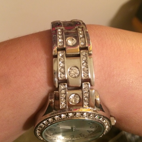 Beautiful Watch - Picture 4 of 4