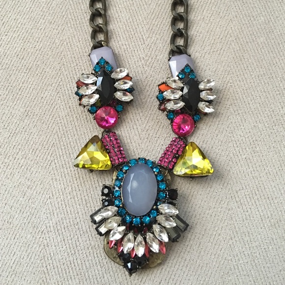Statement necklace