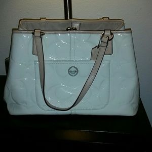 Coach Purse!! 😍👜