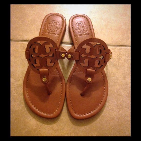 Brand New Tory Burch Brown Leather Sandals