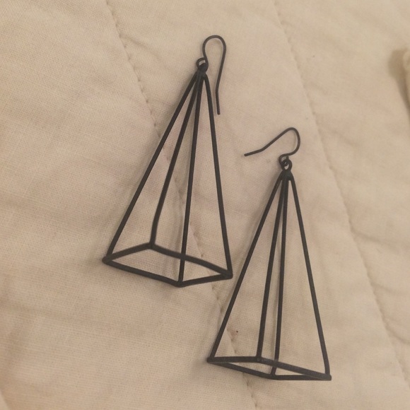Jewelry - ✨✨✨TRIANGLE EARRINGS✨✨✨