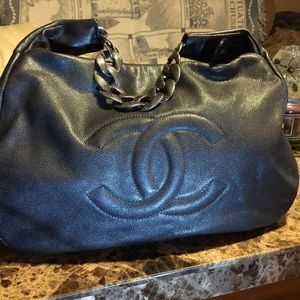 Chanel antique chain brown caviar bag. PRICE Firm