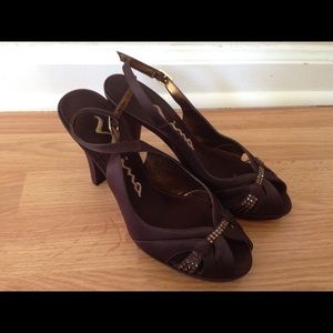 Nina brown heels slingback with stone detailing 7M