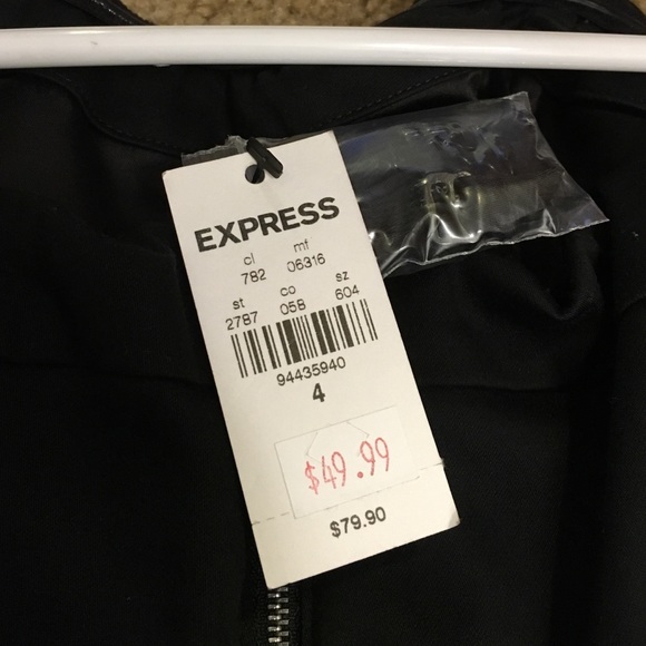 Express Dress - Picture 3 of 3