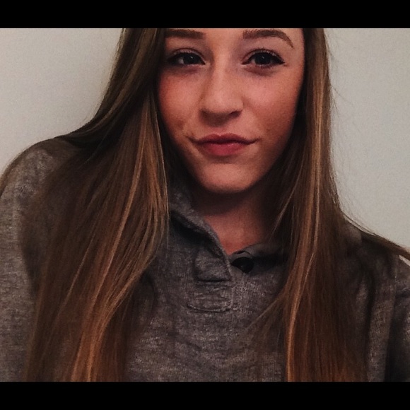 Meet your Posher, Talyah - Picture 3 of 4