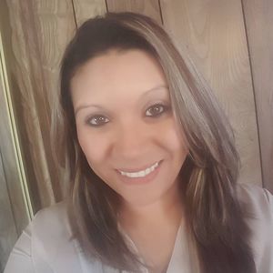 Meet your Posher, Elena