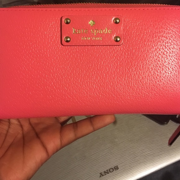 Kate spade wallet gently used.