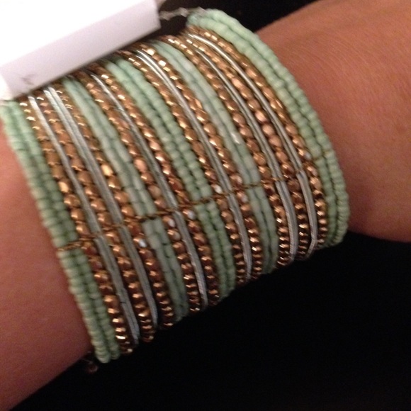 NWT Beaded Cuff Bracelet light Turquoise and Gold - Picture 2 of 3