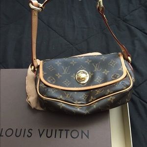 Louis Vuitton purse