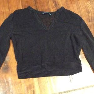 Black 3/4 sleeve crop top