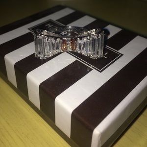 Henri Bendel bow ring