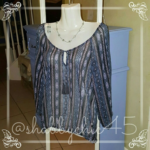 2/$15 NWOT AEO Sheer Pattern Pullover Blouse - Picture 2 of 3