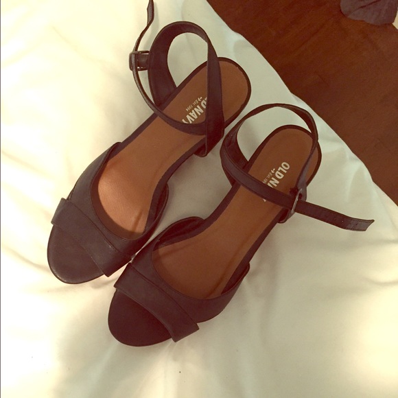 Black wedges!