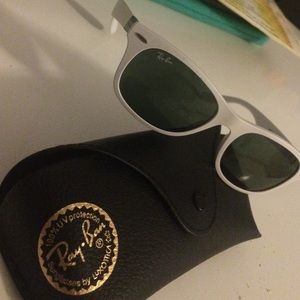 Ray ban light force sunglasses with case