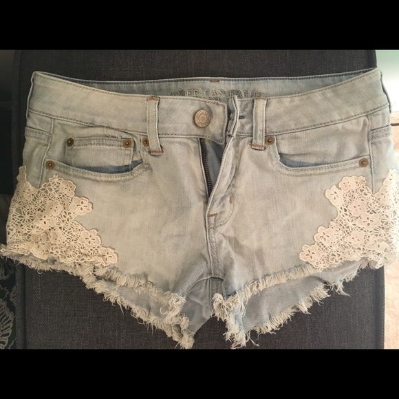 American Eagle daisy dukes jean shorts