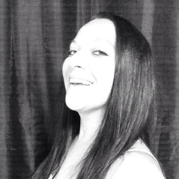 Meet your Posher, Desiree