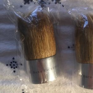 Full coverage kabuki brush