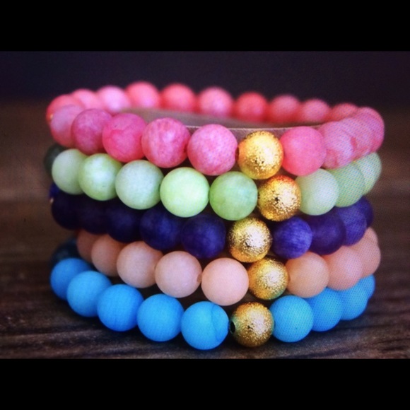 Donated - Matte & Faceted Gemstone Bracelet - Picture 2 of 5