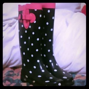 Black and white rainboots
