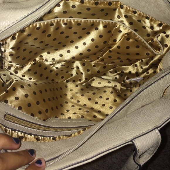 Bow tan shoulder purse with polka dotted inside - Picture 2 of 4