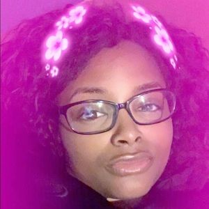 Meet your Posher, Keneisha