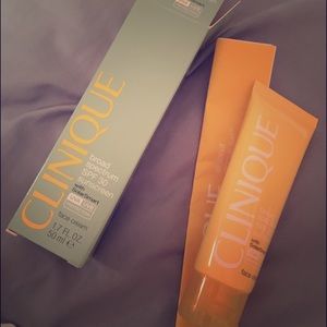 Clinique sunscreen spf 30 face