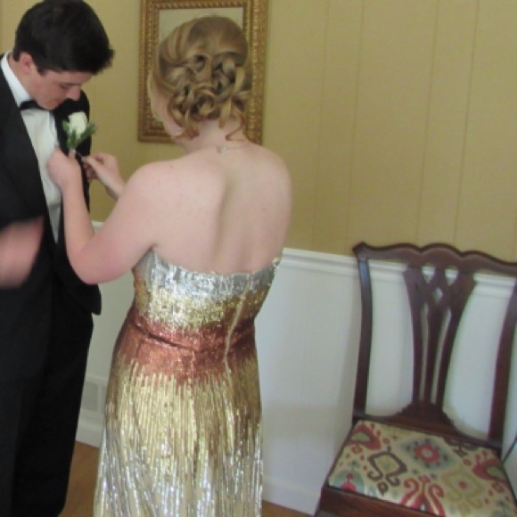 Prom dress - Picture 2 of 4