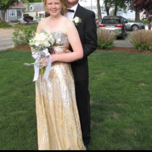 Prom dress - Picture 4 of 4