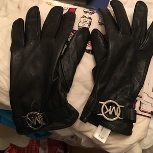 Michael kors leather gloves