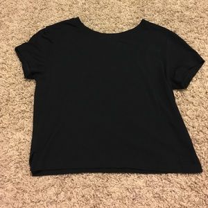 Black flowy tee crop top