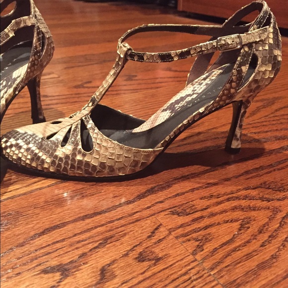 Beautiful Italian shoes!! - Picture 2 of 3