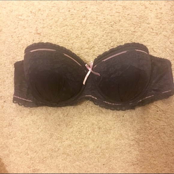 Grey strapless lacey bra with purple accent - Picture 1 of 3