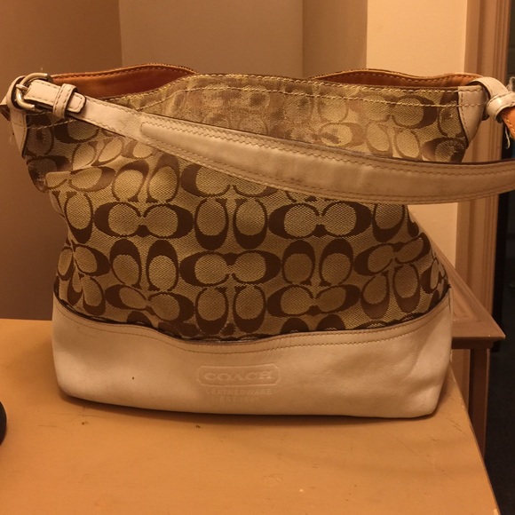 Medium size coach purse