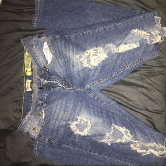 Ripped crop skinny jeans